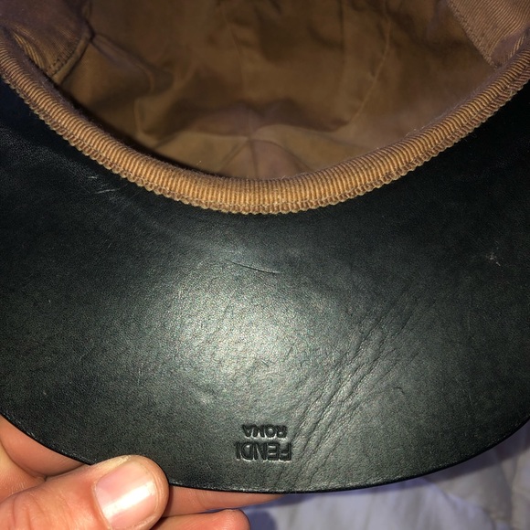 I am selling a fendi hat barley worn - Picture 2 of 2